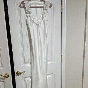 NWT MuMu White Ruffle Dress